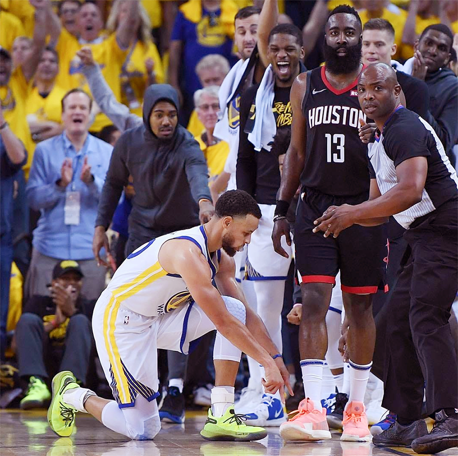 Hội trọng tài NBA xác nhận Stephen Curry đáng lý ra đã bị truất quyền thi đấu ở cuối Game 1 Hội trọng tài NBA xác nhận Stephen Curry đáng lý ra đã bị truất quyền thi đấu ở cuối Game 1